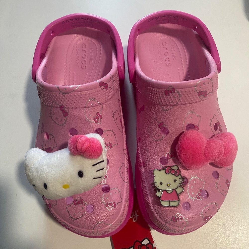 Hello Kitty Bae Clog Crocs